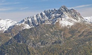 42 Pizzo del Becco, a centro foto i Corni di Sardegnana...